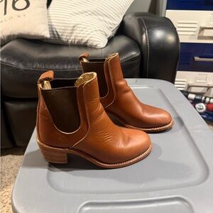 Tan Leather Chelsea Boots